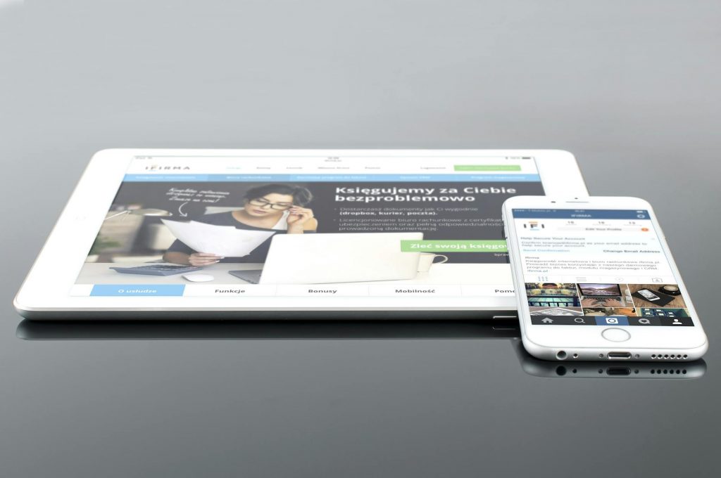mockup-psd-ipad-iphone-38639.jpeg